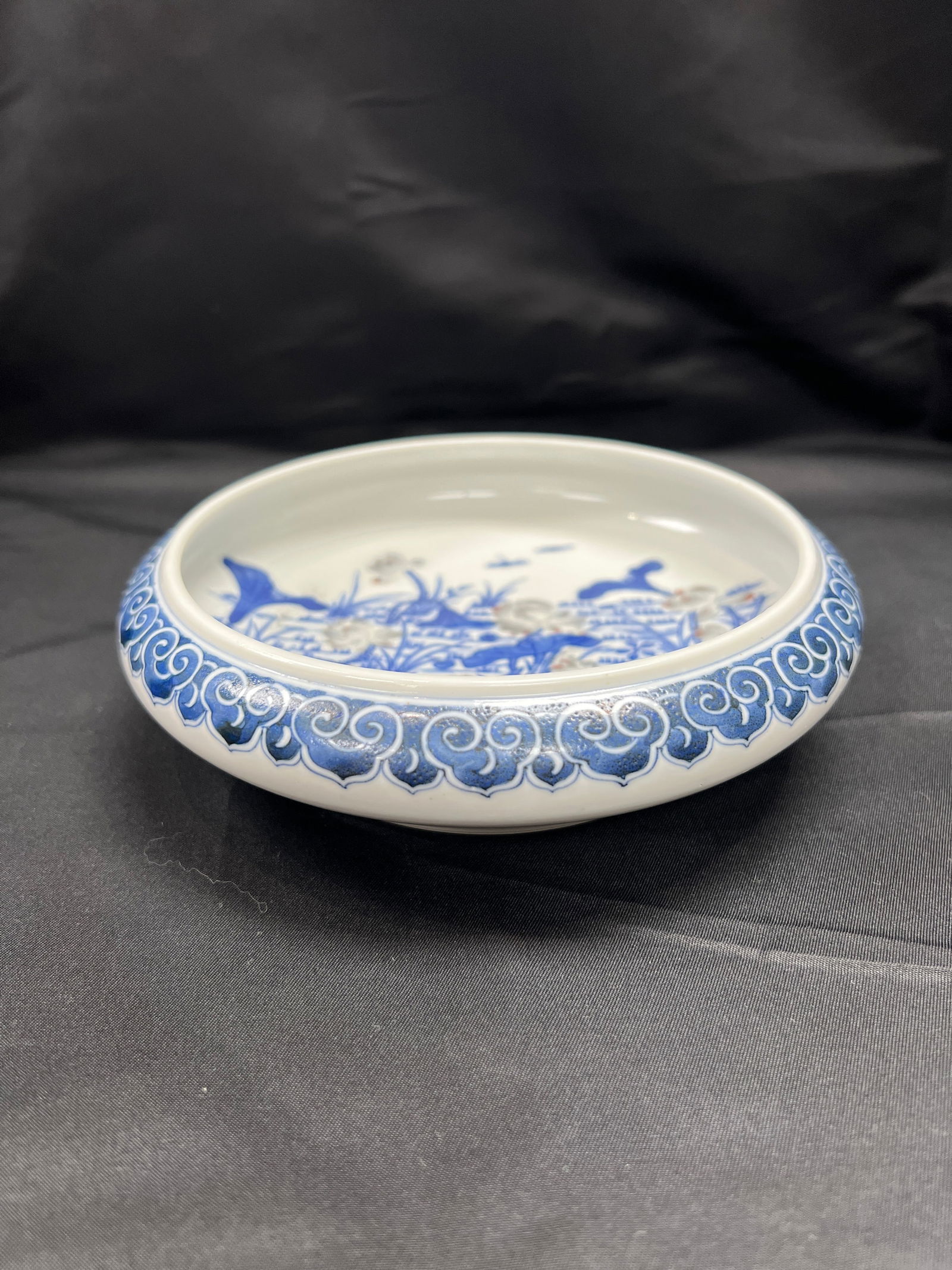 Qing-Republic Period Blue and White Underglaze Red Lotus Pond Mandarin Duck Washer (Double-Circle: H4.5CM W15.5CM Blue-and-White and Underglaze-Red Brush Washer with Mandarin Ducks in a Lotus Pond (Double-Circle Mark). Core Material: White porcelain body with blue-and-white and underglaze red decor