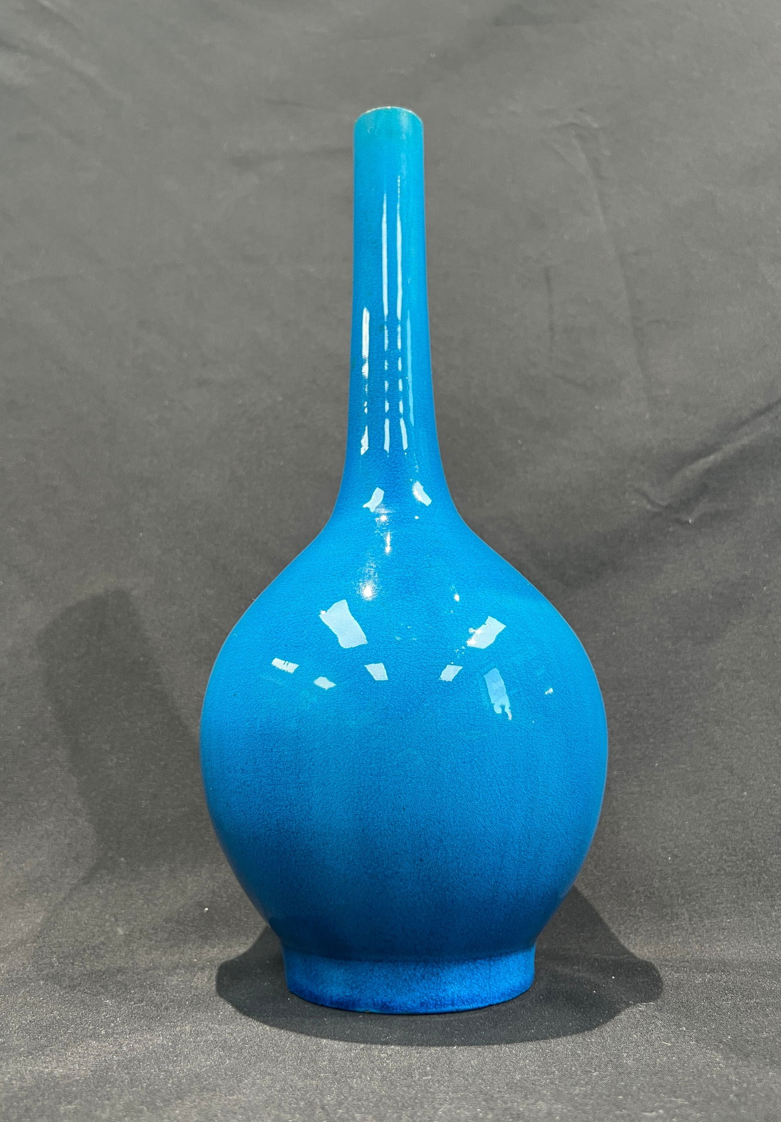 Late Qing Peacock Blue Glaze Pear-Form Bottle (Long-Neck Bottle): H33CM W12.5CM. Late Qing Dynasty - Peacock Blue Glazed Bottle Vase (Long-neck Gallbladder Vase). Essential Features: Form: Long neck, pendant belly, ring foot with upright elegant shape, fine delicate