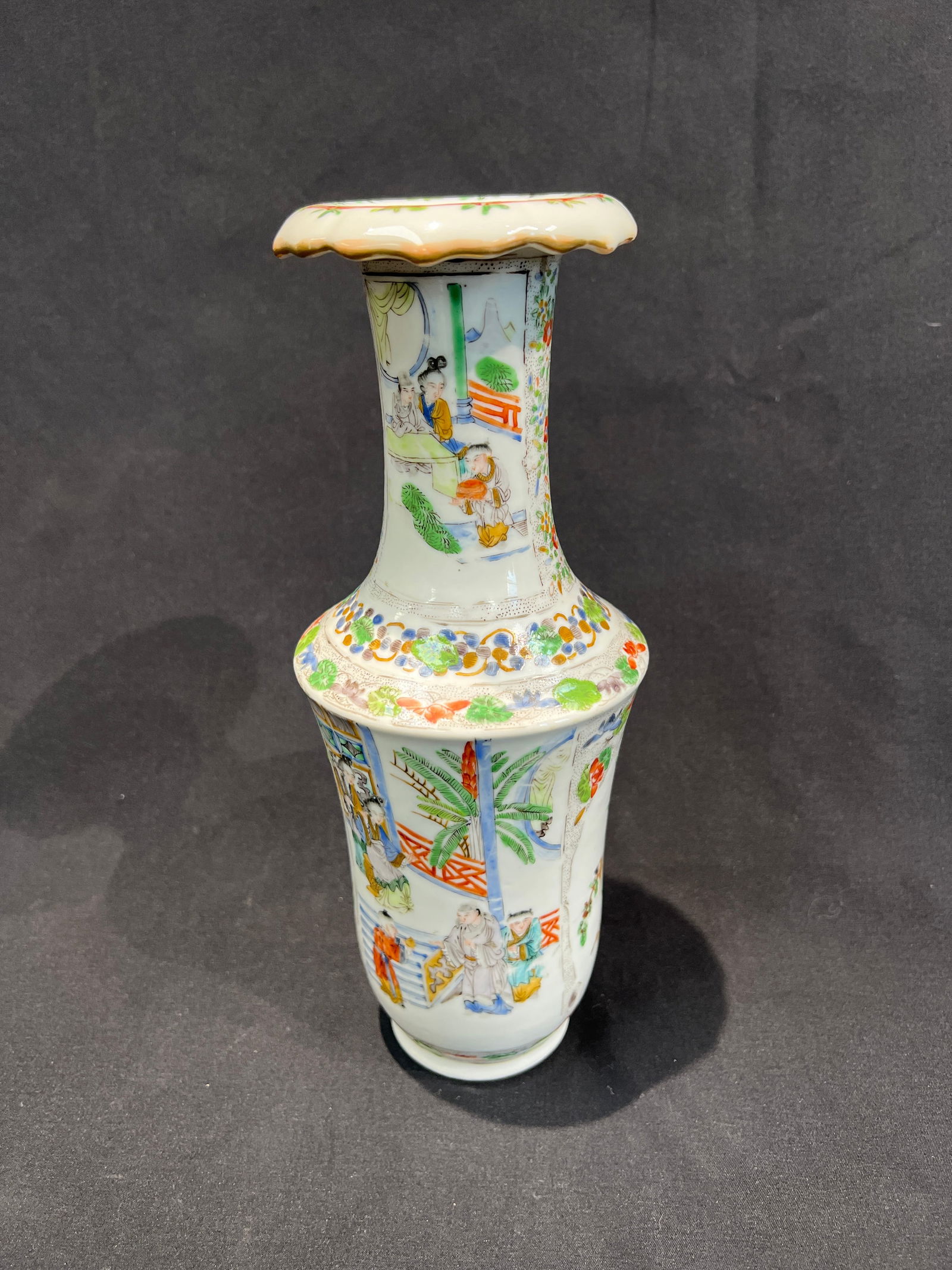 Qing Xianfeng Famille Rose Medallion Figural Narrative Foliated Vase (Export Porcelain): H27.5cm W10cm Qing Dynasty Xianfeng Period Famille-Rose Cartouche Figural Narrative Lobed-Mouth Vase (Export Porcelain). Form: Lobed mouth, long neck, bulbous body, ring foot; fine and dense porcelain