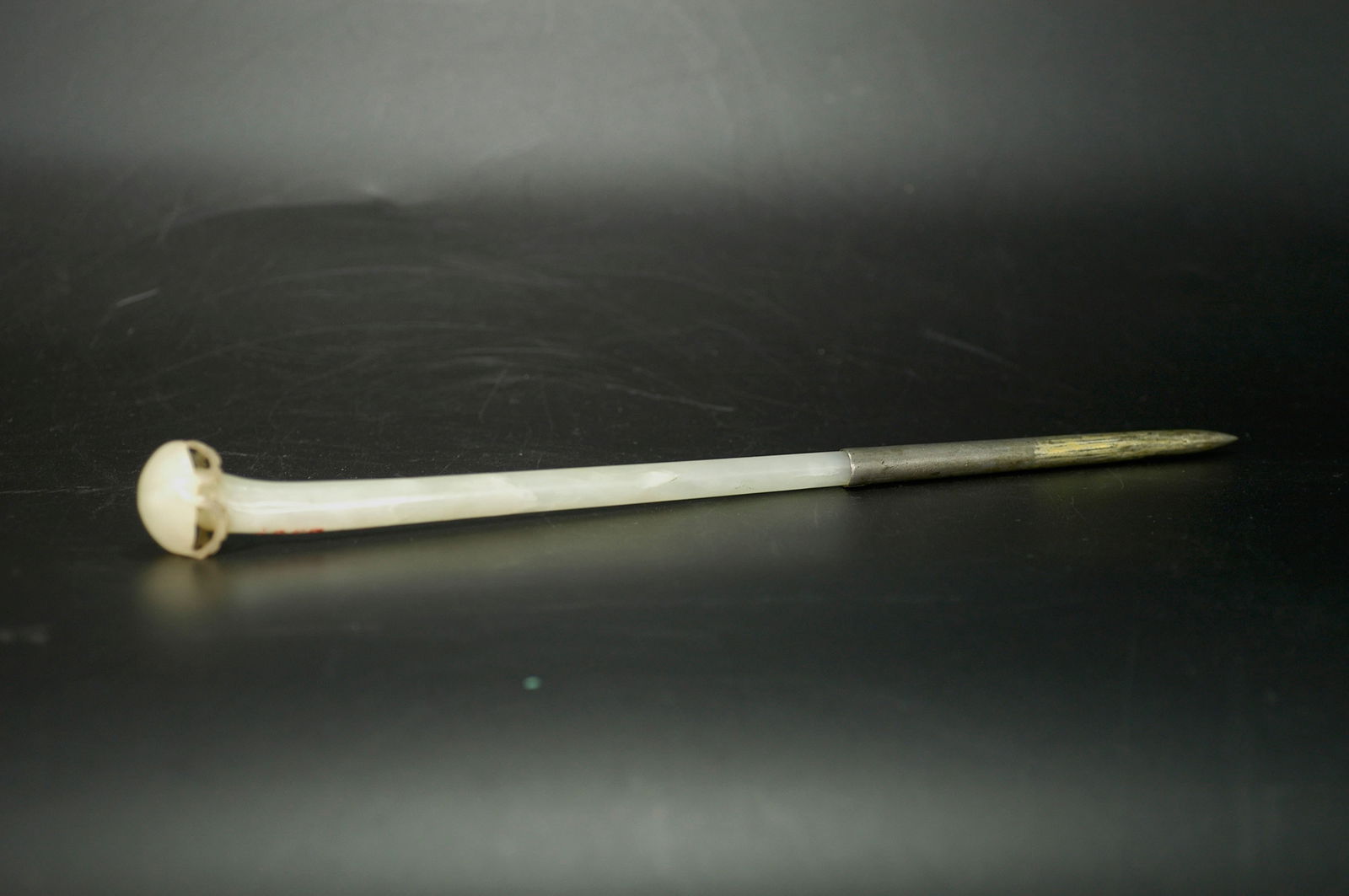 Ming Dynasty White Jade Flower-Form Hairpin: H:26.5CM W:2.4CM. Mid-to-Late Ming Dynasty Hetian White Jade Mushroom-Head Hairpin (with Later Old Silver Tip). Period: Mid-to-Late Ming Dynasty (16th–17th century). Material: Main body of Xinji