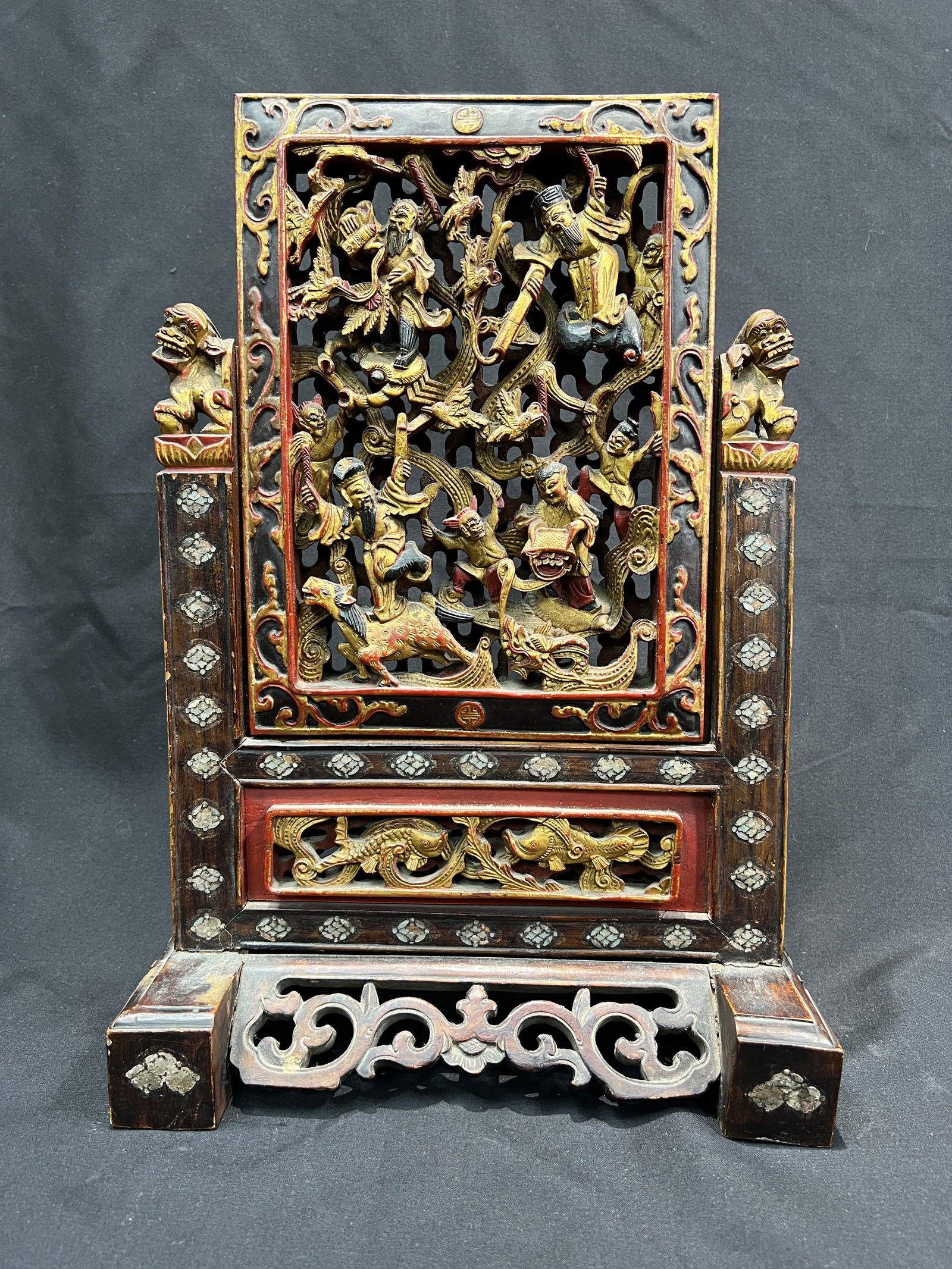 Qing Dynasty Wooden Figures Screen Panel: H:38.5CM W:24.5CM. Item: Gilt-Lacquered Wood Table Screen with Figural Decoration, Carved on Both Sides. Material: Camphor wood or hardwood with gilt lacquer and polychrome painting. Dating: Mid to la