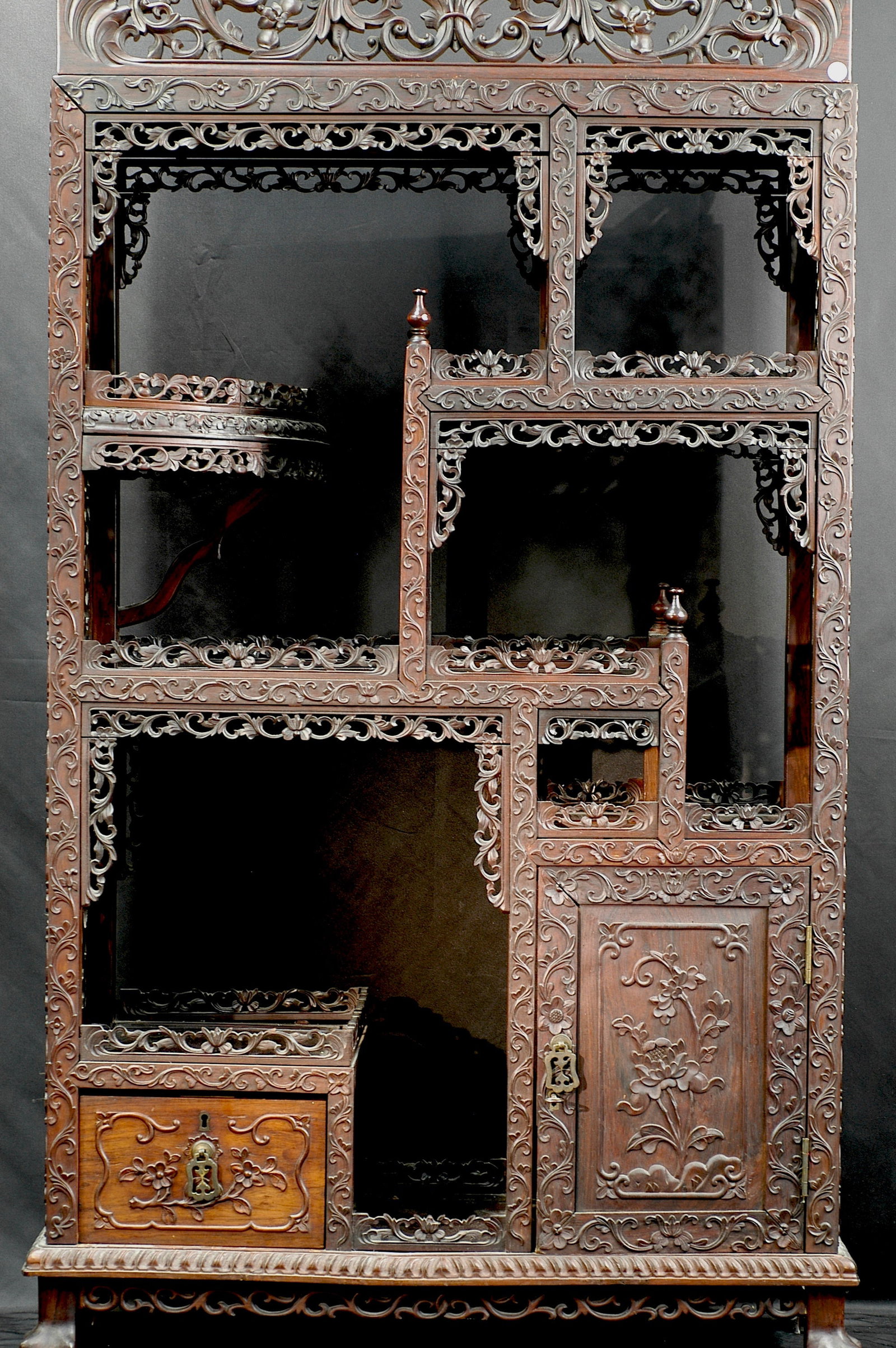 Late Qing to Republic Period Guangzuo Rosewood Duobao Cabinet (Curio Cabinet): H158cm W85.7cm Late Qing to Republic Period Cantonese Hongmu Multi-Treasure Cabinet (Curio Display Stand). Export/ceremonial hall furniture. Multi-tiered staggered shelving with drawers and cabinet do