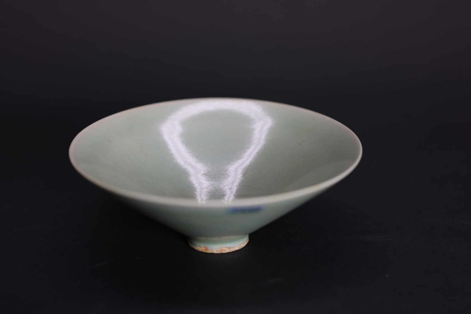 Powder-Blue Celadon-Glazed 'Conical' Bowl with Crackle Glaze (1 of 6)