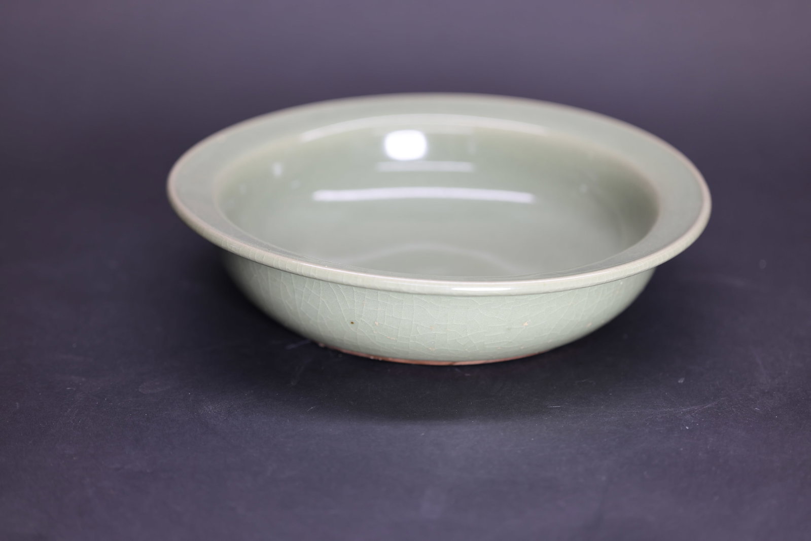 A Longquan Celadon 'Fenqing'-Glazed 'Barb-Rimmed' Washer, Yuan Dynasty (?????A Yuan (1 of 6)