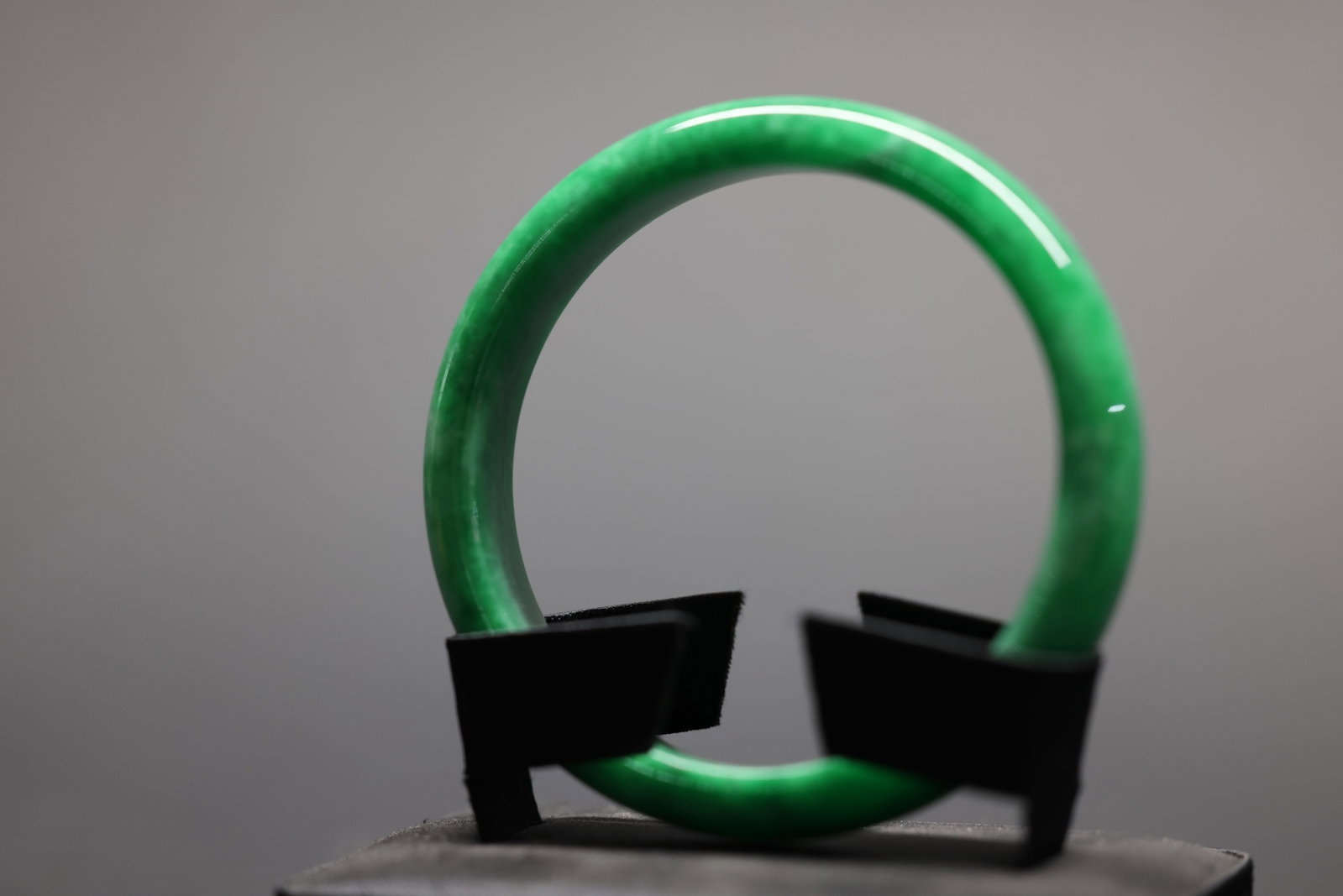 A Highly Important Green Jadeite Bangle - 3