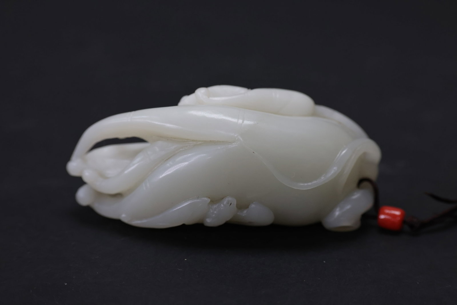 Qing Dynasty white jade "Buddha's Hand" carving with fortune & longevity motif: H 8cm x W 3.5cm