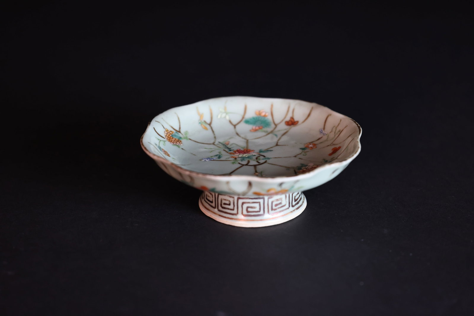 1. Republic Period Famille-Rose on Douqing Glaze High-Foot Petal-Rim Dish, Gilt, Tongzhi Mark 2. Rep (1 of 9)