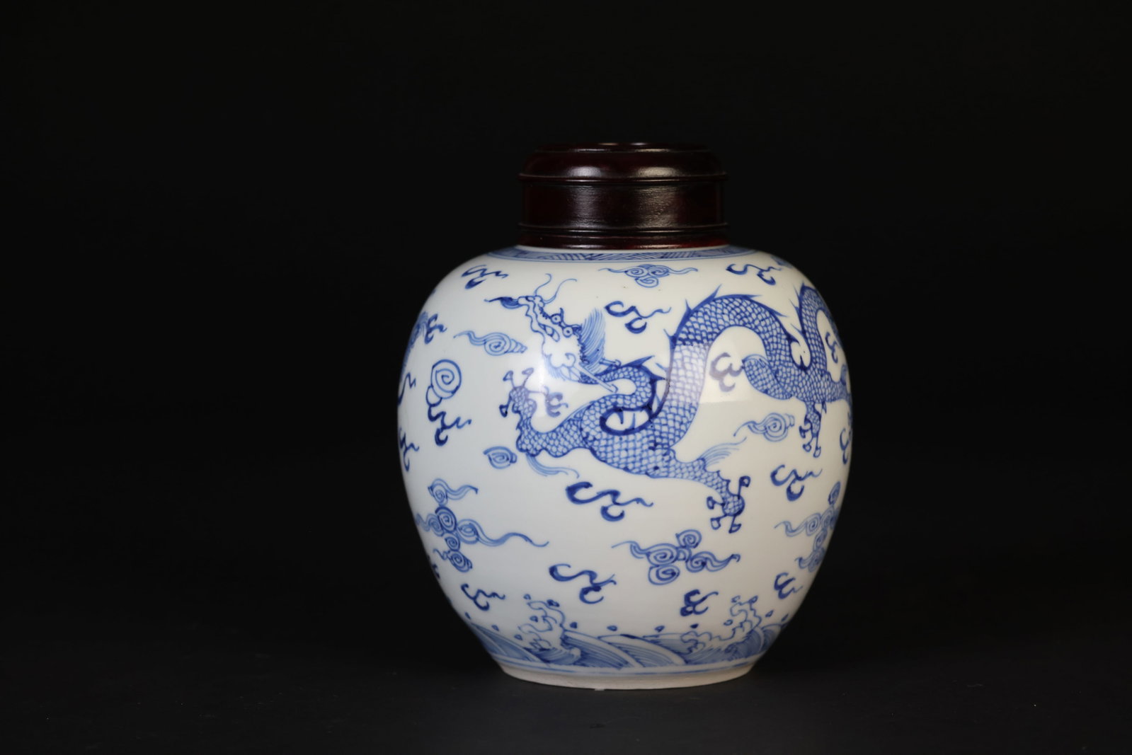 Early Qing blue-and-white dragon and phoenix miniature jar, bearing "Da Ming Chenghua Nian Zhi" mark (1 of 6)