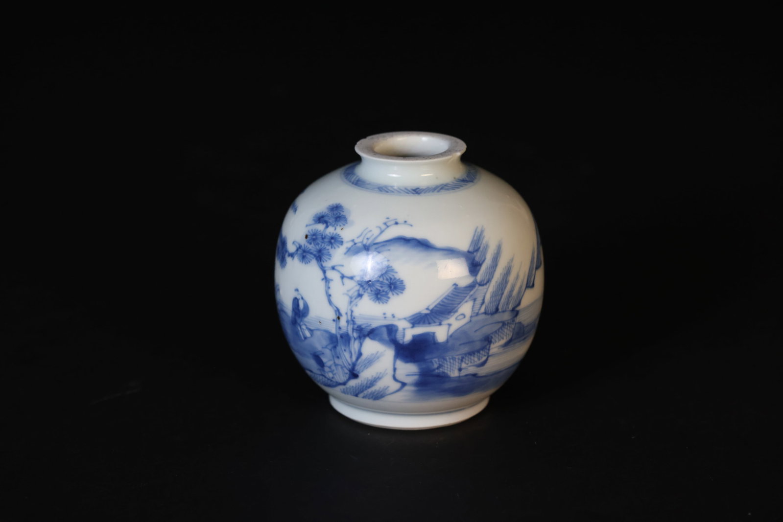 Early Qing Blue-and-White Figural Landscape Double-Gourd Vase, Double-Circle Mark (Lower Half): Naturally aged with one chip to the base measuring 0.2cm x 0.2cm. The upper half of the vase is missing. The rim of the lower half has four small chips: 1. 0.2cm x 0.2cm, 2. 0.2cm x 0.15cm, 3. 0.1cm x