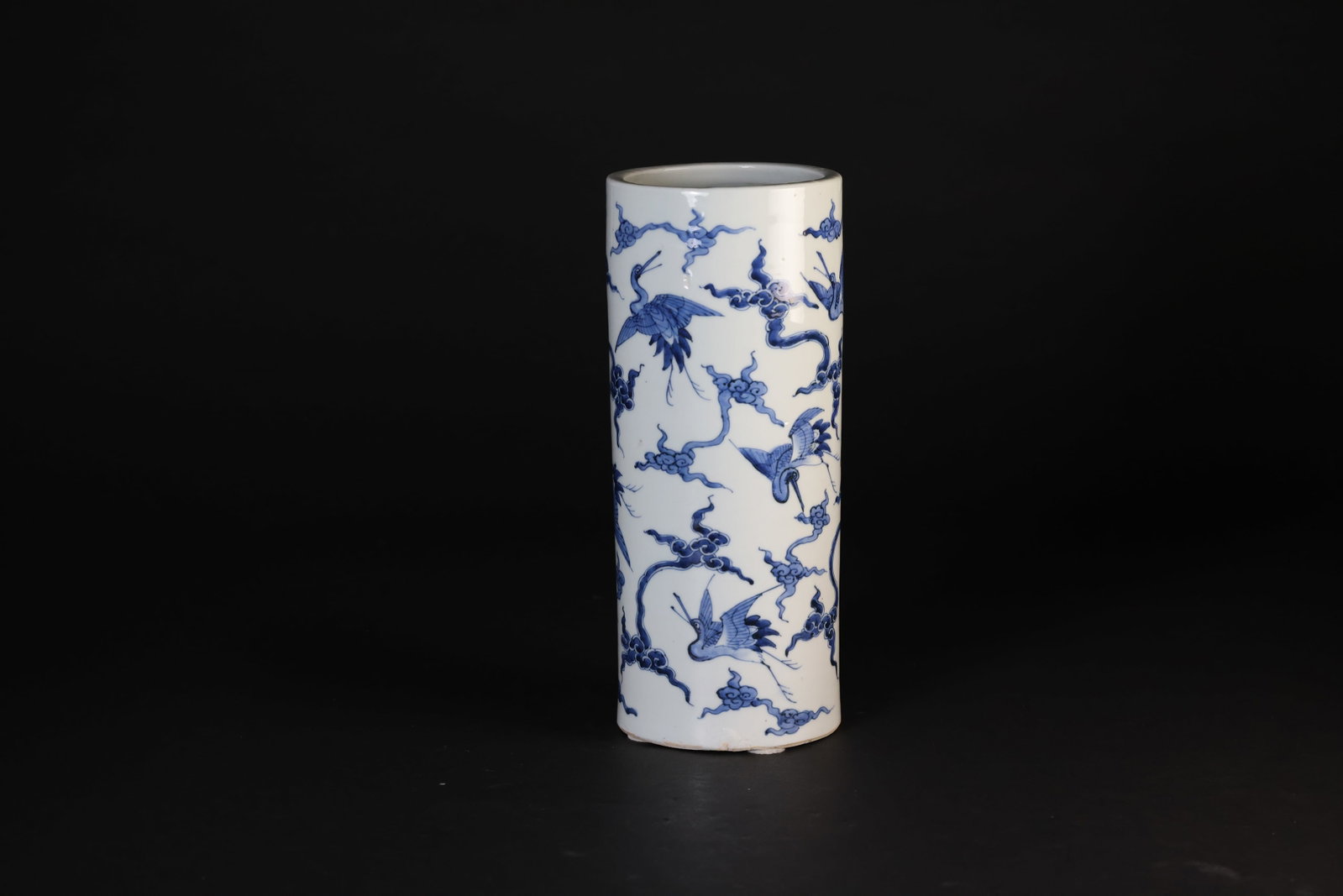Mid-Qing Blue-and-White "Cloud-and-Crane" Hat-Form Cylinder: Natural age wear and usage marks; one original glaze flaw to the body measuring 3cm x 0.8cm, otherwise in overall excellent condition. H 36cm W 14.7cm