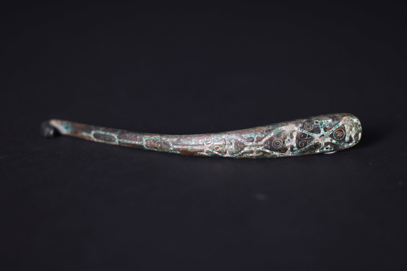 Han Dynasty Bronze Dragon-Head Belt Hook with Turquoise Accents (1 of 6)
