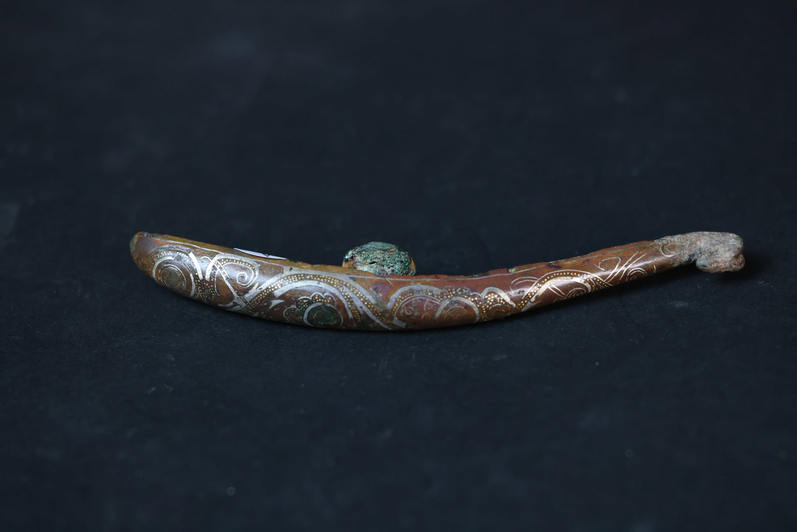 Han Dynasty bronze belt hook with gold and silver inlay (1 of 7)