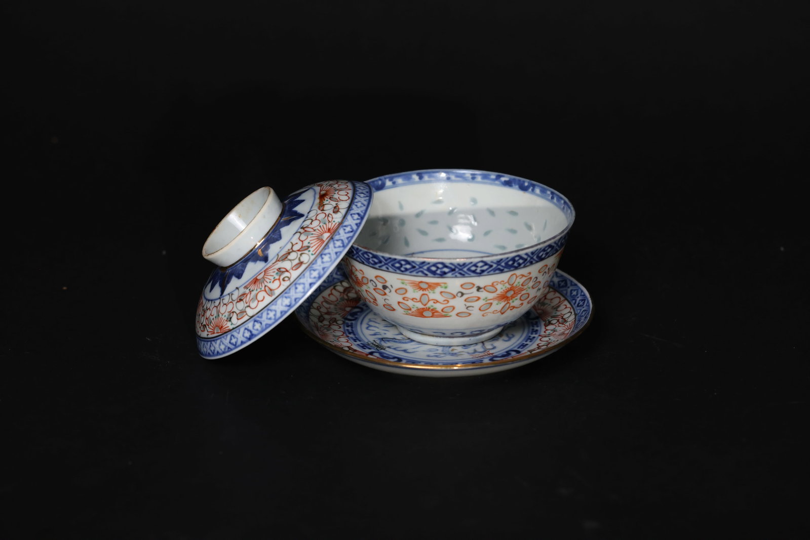 Late Qing/Republican blue-and-white reticulated three-piece gaiwan with overglaze enamels and gilt (1 of 10)