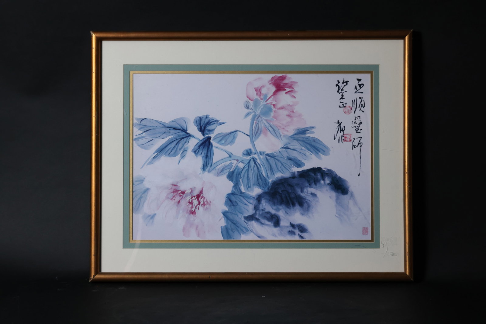 Chinese Peony Painting (Mudanhua): The painting is overall well preserved, with only minor age-related toning to the paper and no tears or mildew. The frame shows slight wear to the corners, and there are a few small scratches to the m