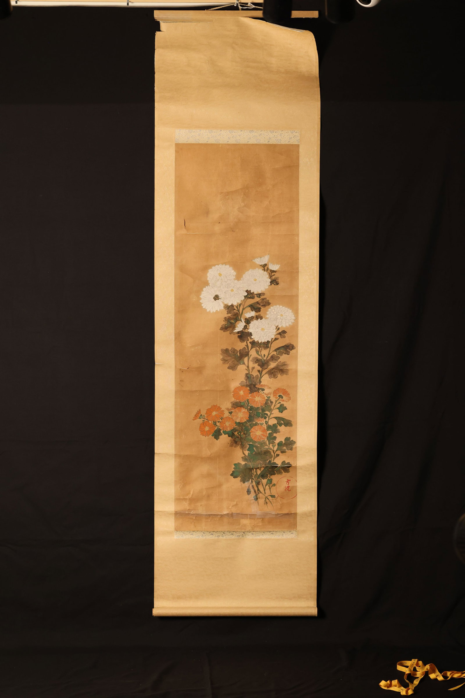 Fang Zhu — Polychrome Chrysanthemums, Hanging Scroll (1 of 10)