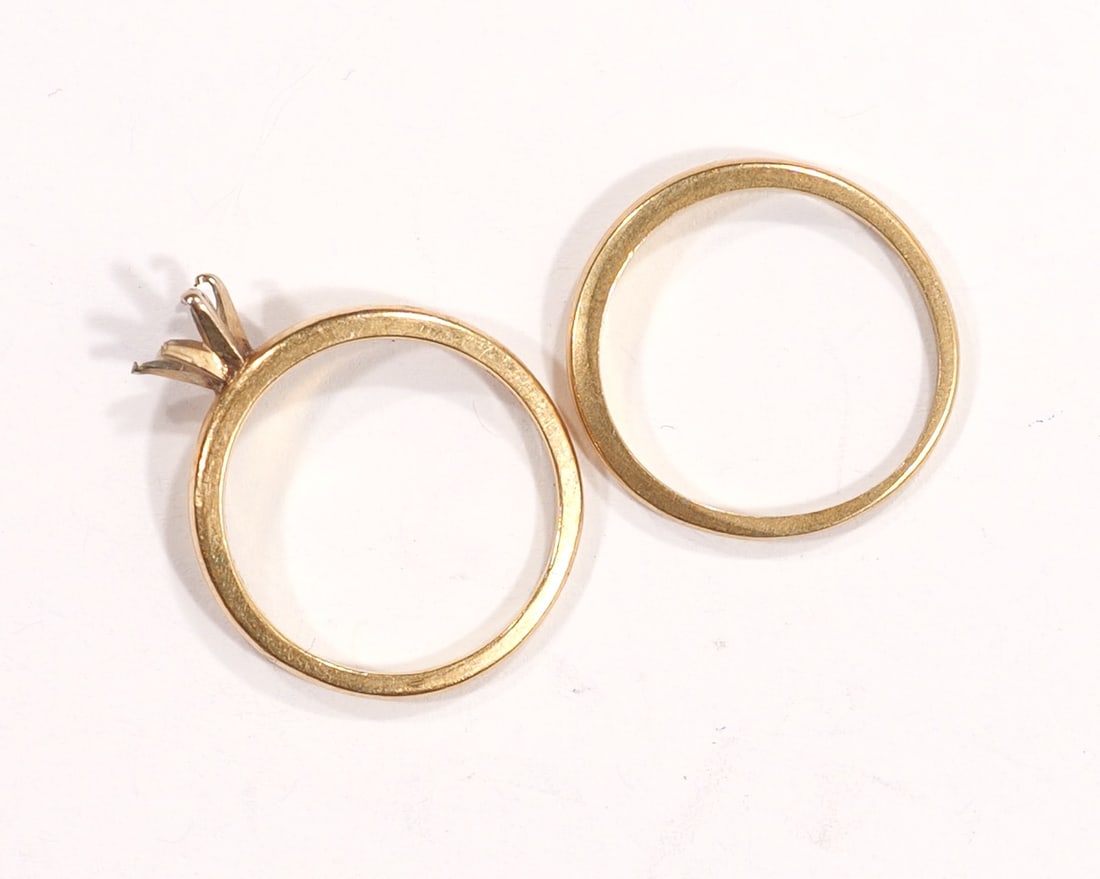 *GOLD**4.304 g* 14-KT Gold Engagement Ring and Wedding Band Matching Set (1 of 3)