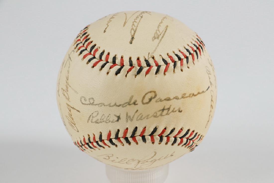 AUTOGRAPHED BASEBALL (1 of 7)
