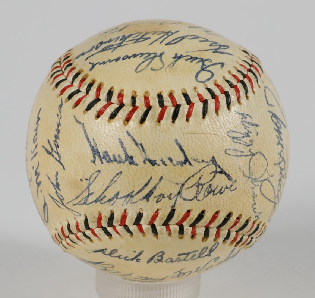 AUTOGRAPHED BASEBALL (1 of 6)