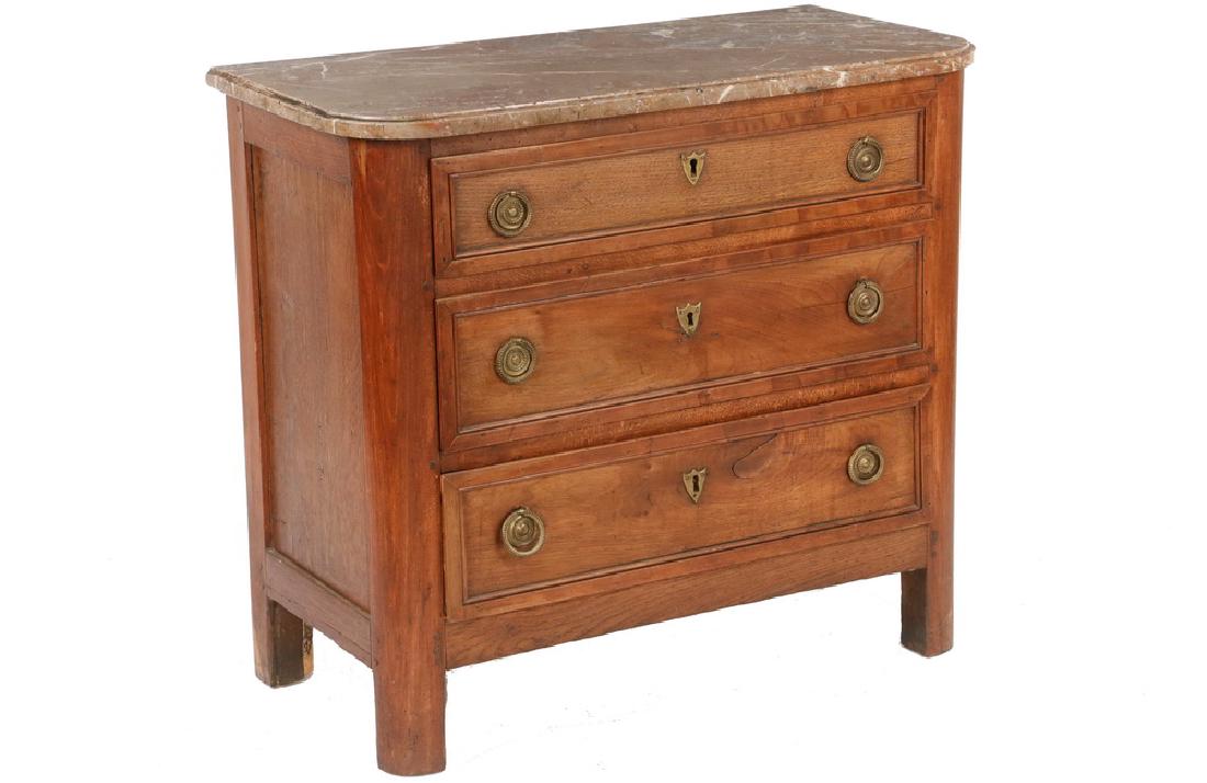 18TH C. FRENCH COMMODE (1 of 4)