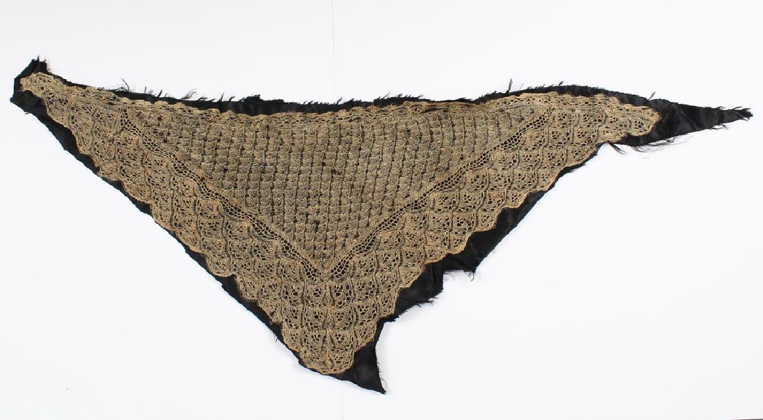 19TH C. SAILOR-MADE LACE COLLAR (1 of 3)
