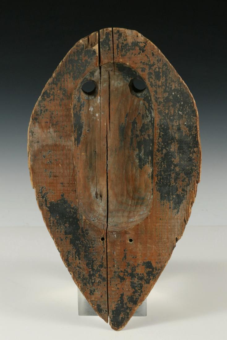 EARLY INUIT RITUAL MASK (1 of 3)