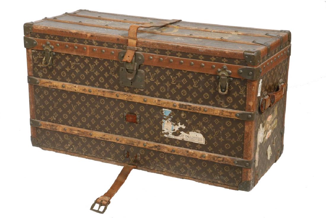 LOUIS VUITTON TRUNK (1 of 6)