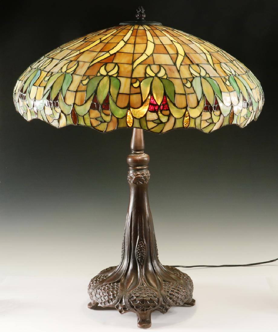 LEADED GLASS TABLE LAMP (1 of 6)