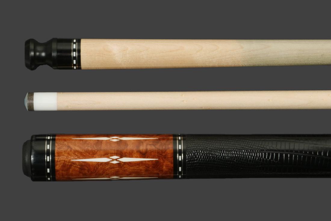 CUSTOM CARMELI POOL CUE (1 of 4)