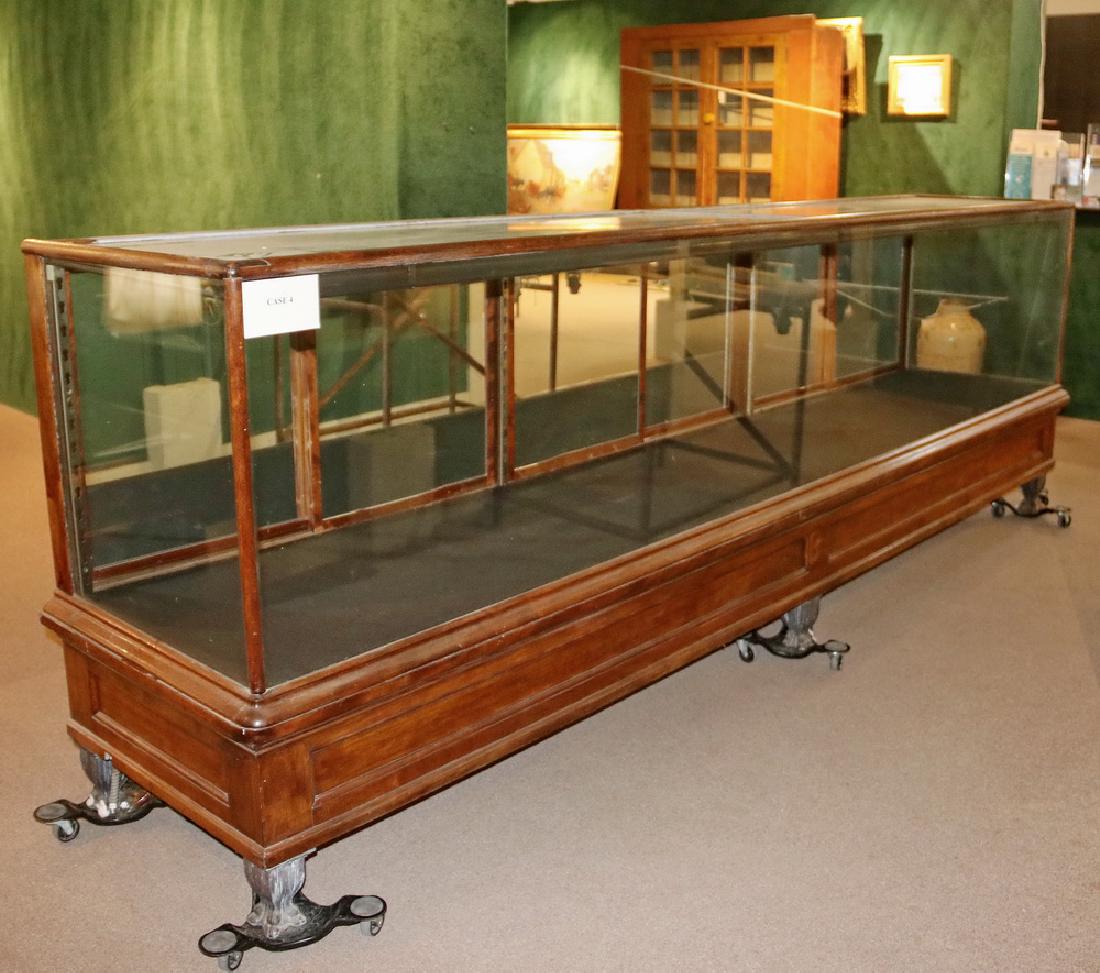 ANTIQUE STORE DISPLAY