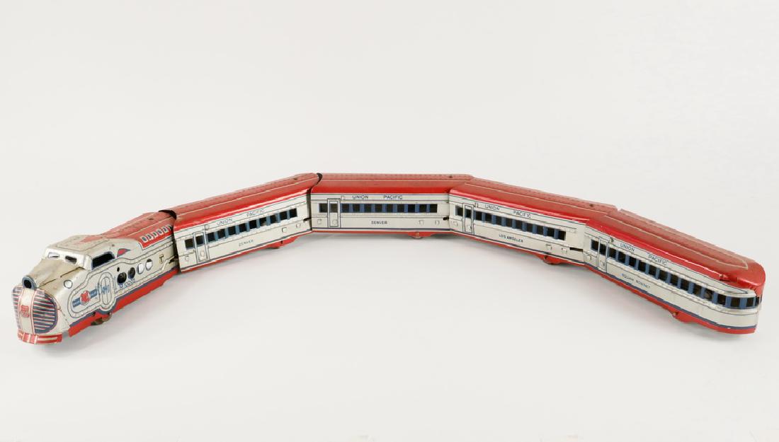 MARX UNION PACIFIC TIN UNION PACIFIC TRAIN: Five-Piece Post-War Union Pacific M10005 Streamliner Passenger Train Car Set by Marx, O gauge, including locomotive, and cars marked 'Denver' (2), 'Los Angeles', and 'Squaw Bonnet', 3" high, 34 1/2" x