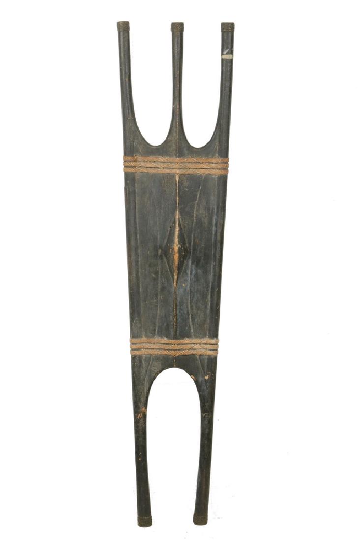 OCEANIC WAR SHIELD (1 of 2)