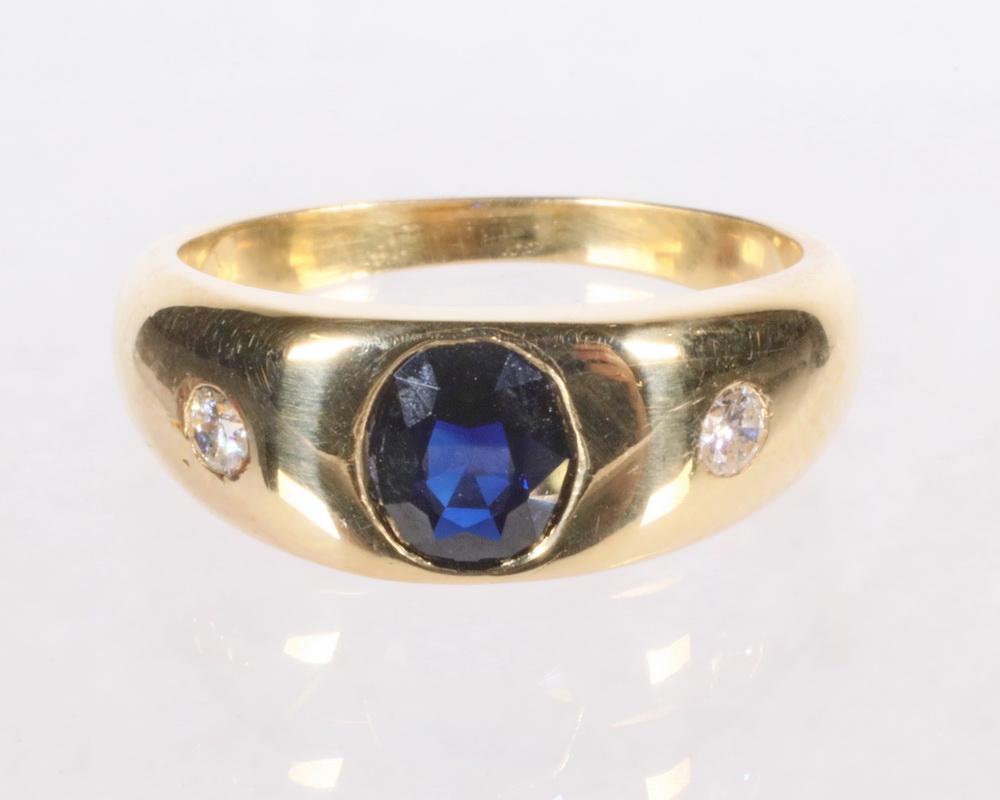 VINTAGE 18K GOLD, SAPPHIRE & DIAMOND GENT'S RING (1 of 2)