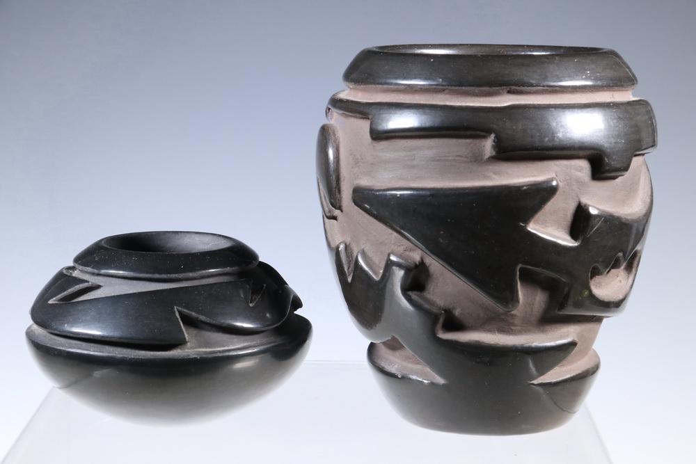 (2 PCS) SANTA CLARA BLACKWARE POTTERY (1 of 3)