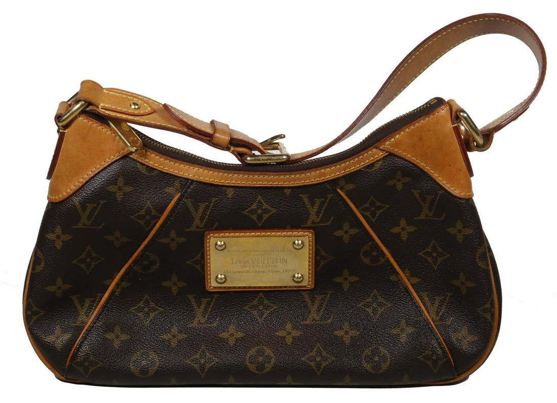 louis vuitton hobo shoulder bag