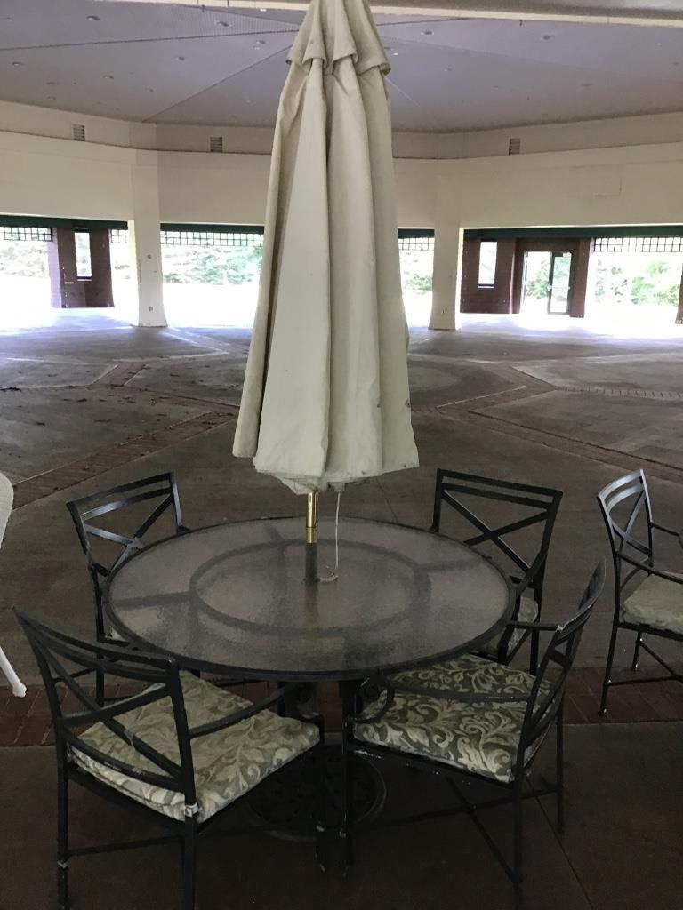 BROWN JORDAN PATIO SUITE: Five (5) piece suite with umbrella and brass cast aluminum acrylic top canvas umbrella by Brown Jordan.