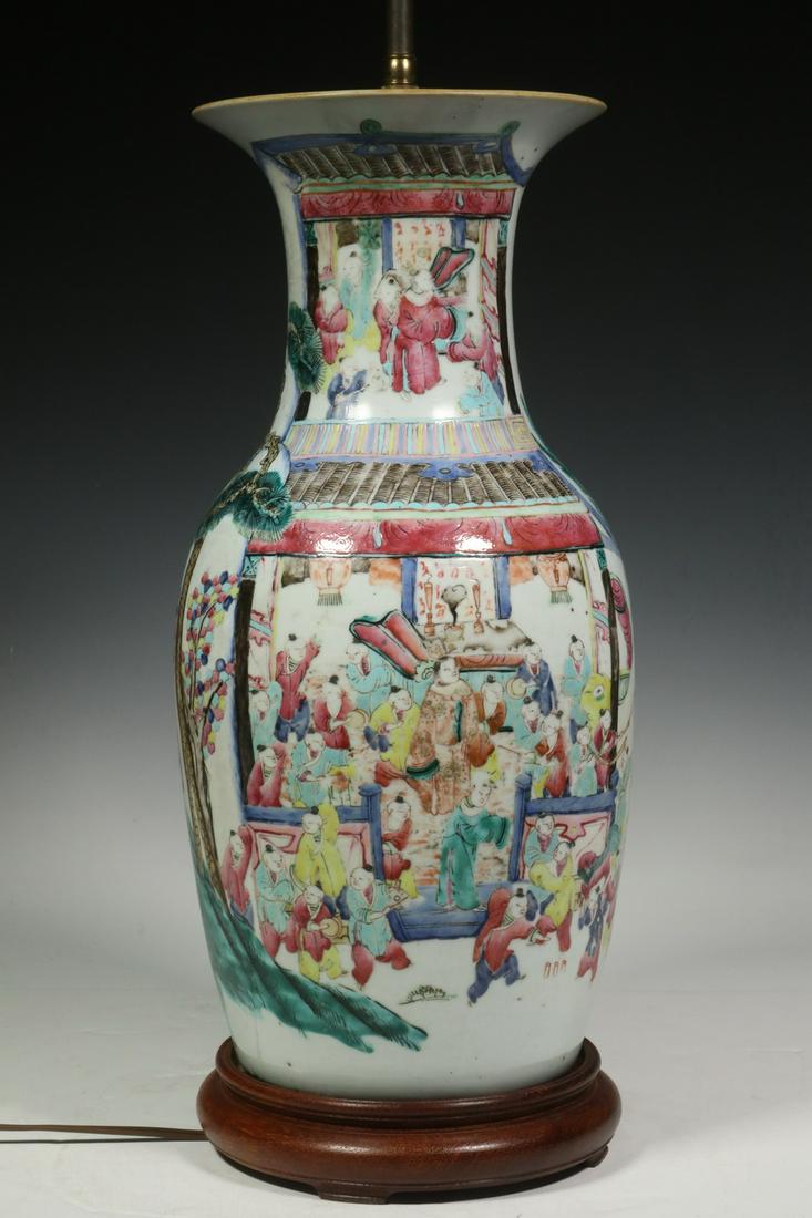 CHINESE PORCELAIN VASE AS TABLE LAMP (1 of 5)
