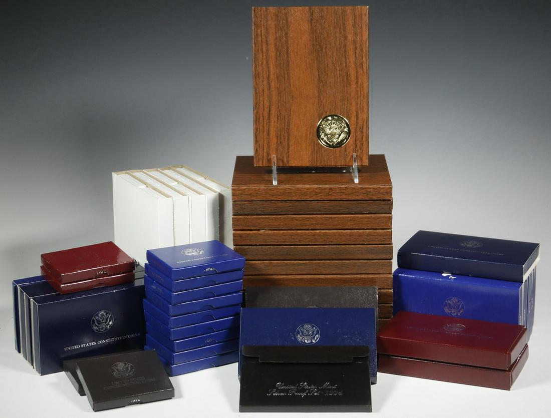 LOT OF IKE DOLLARS & MODERN COMMEMORATIVES (1 of 1)