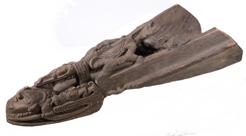 NEW GUINEA TRIBAL CANOE PROW (1 of 5)