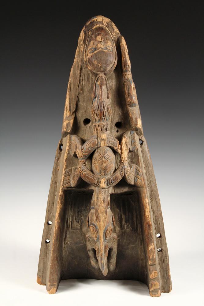 PAPUA NEW GUINEA CARVED CANOE PROW (1 of 5)
