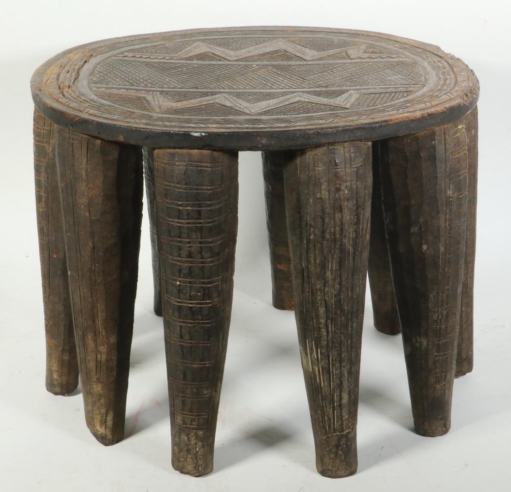 AFRICAN WOODEN STOOL, NUPE (1 of 2)