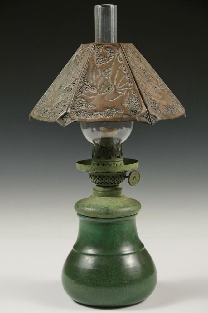 HAMPSHIRE ART POTTERY LAMP (1 of 4)