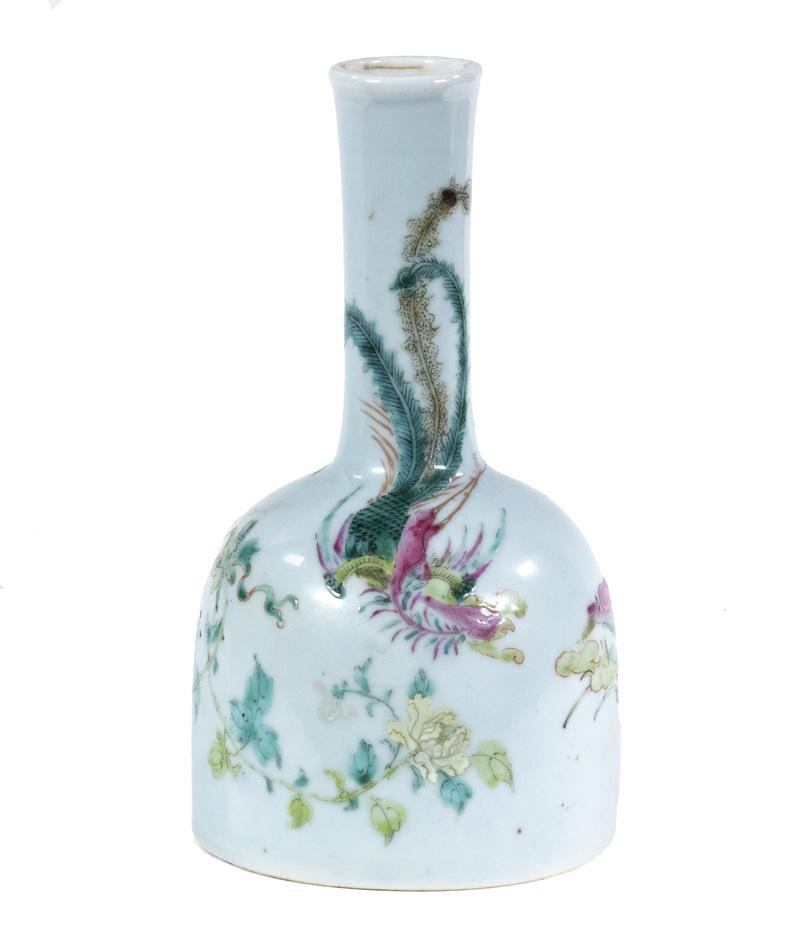 CHINESE QING DYNASTY SMALL PORCELAIN BOTTLE VASE (1 of 6)