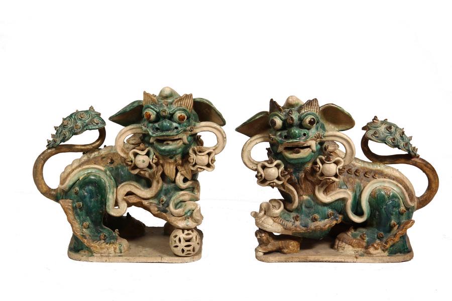 LARGE PR OF CHINESE FOO DOGS IN SANCAI GLAZE (1 of 6)