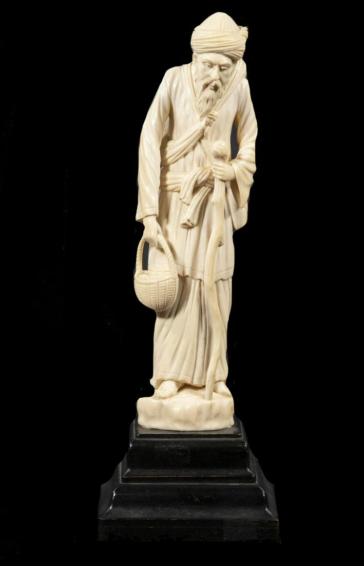 JAPANESE 19TH C. FIGURE OF A GAIJIN TRAVELER (1 of 4)