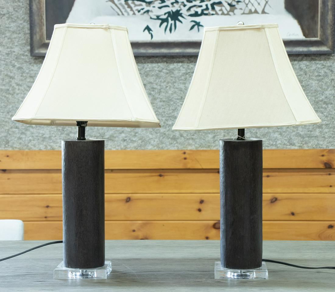 PR OF CYLINDRICAL WOODEN TABLE LAMPS (1 of 1)