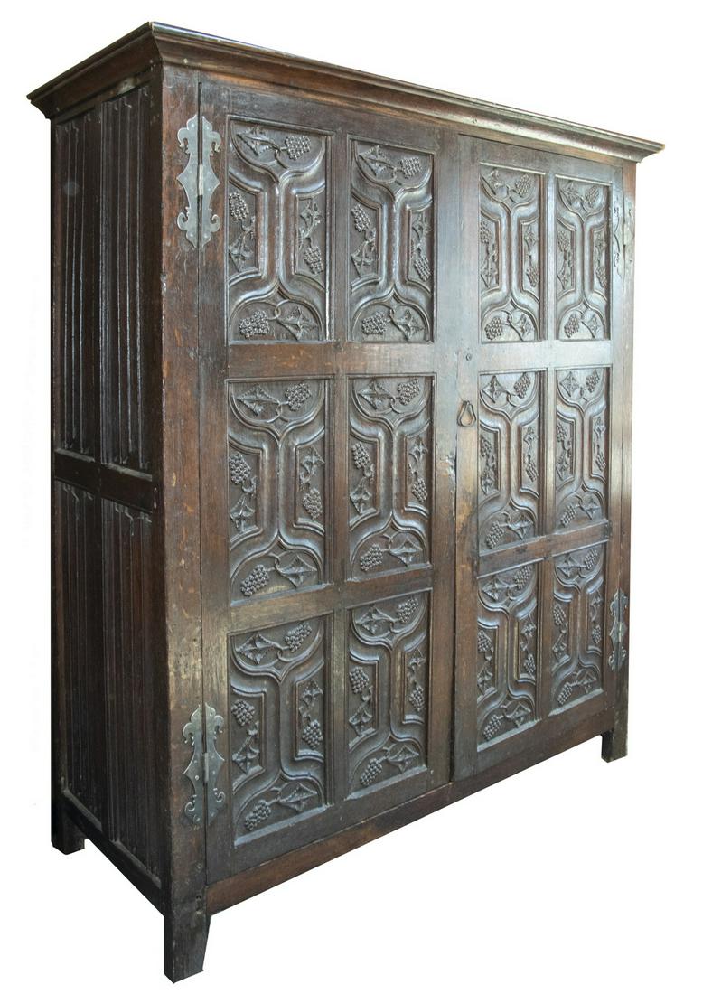 17TH C. GOTHIC ENGLISH OAK LINEN PRESS (1 of 4)