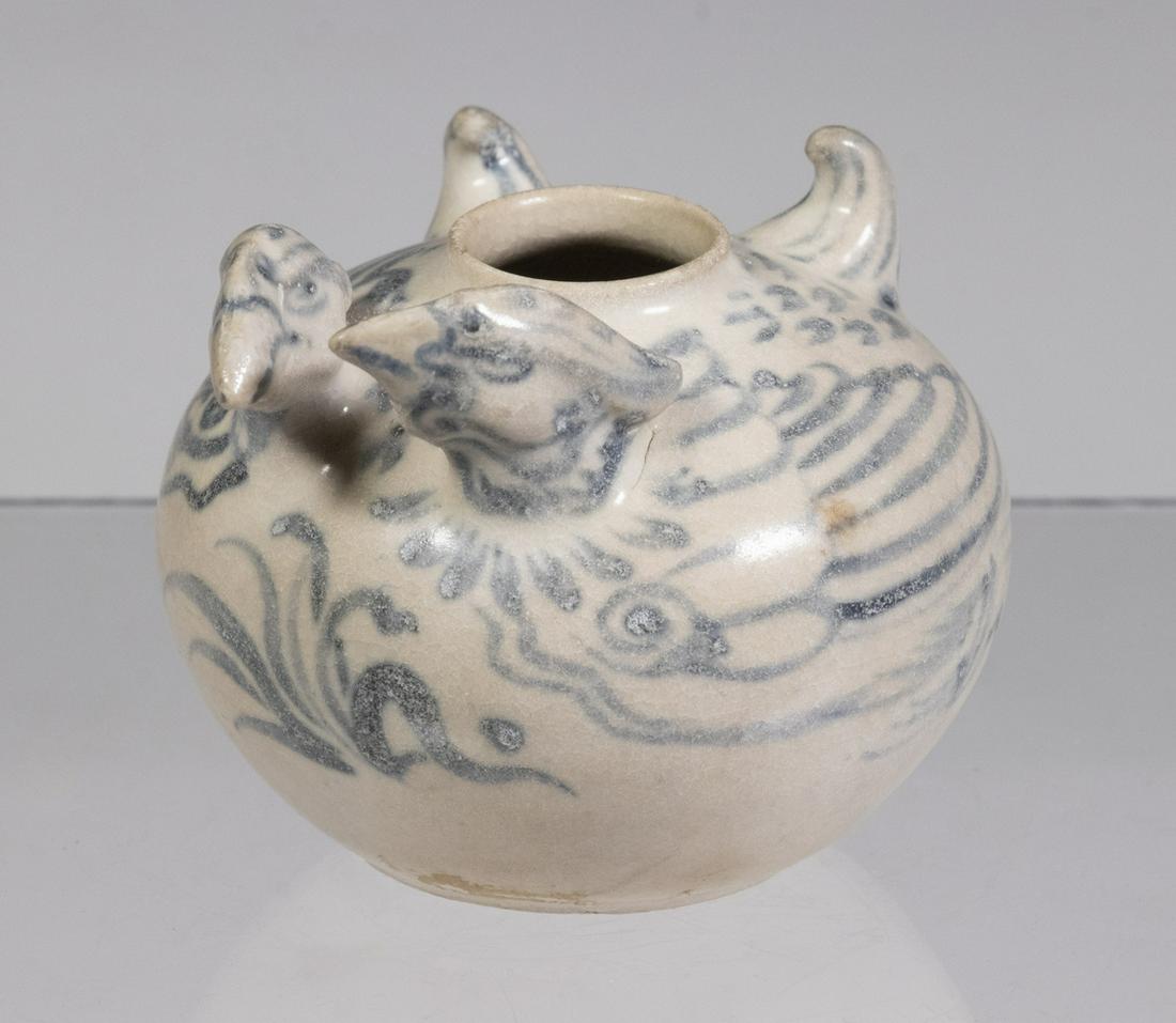 15TH C. VIETNAMESE TWO-HEADED PHOENIX WATER VESSEL (1 of 3)