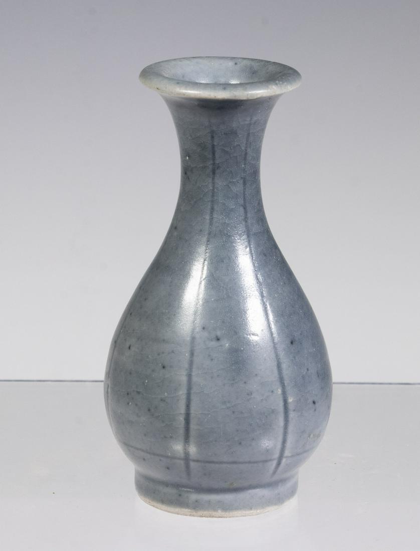 15TH C. VIETNAMESE MINIATURE BLUE GLAZED VASE (1 of 4)