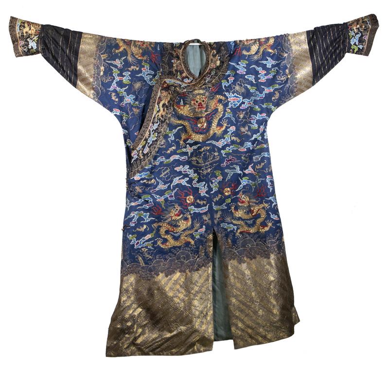 CHINESE EMBROIDERED SILK ROBE (1 of 8)