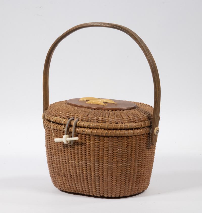 NANTUCKET BASKET PURSE SIGNED "FARNUM" (1 of 4)